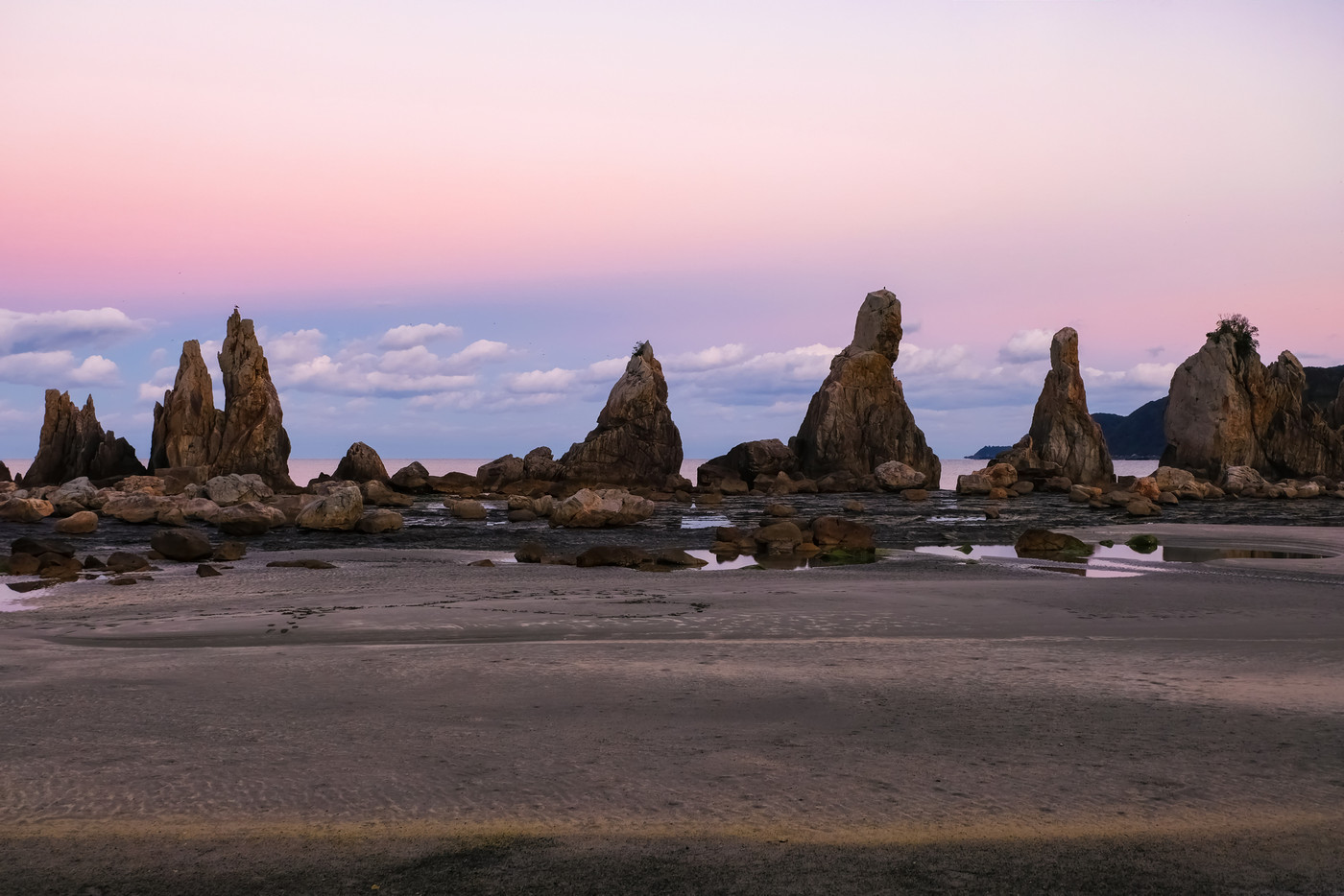 串本町 橋杭岩 夕方