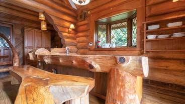 客室内のダイニングエリア / 27