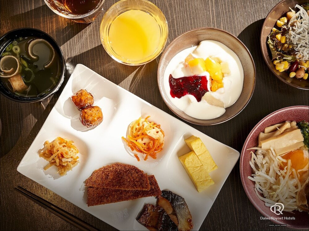 「フィッシュカツ」など、日替わりのご当地メニューを楽しんで♪4037363