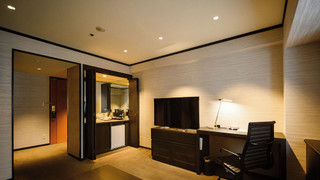 ジュニア スイート クイーンベッド 1 台