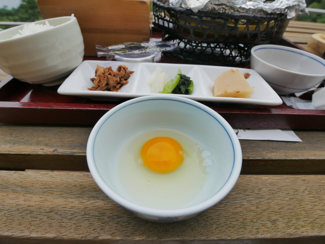 ず~っと食べたかった「土佐ジロー」の卵も朝食に登場!