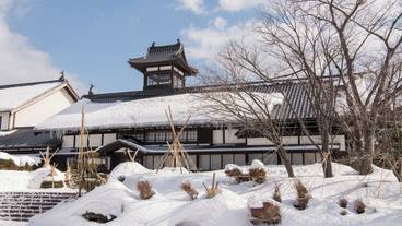 施設の正面 / 2