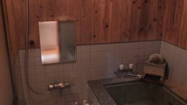 屋内スパ浴槽 / 1