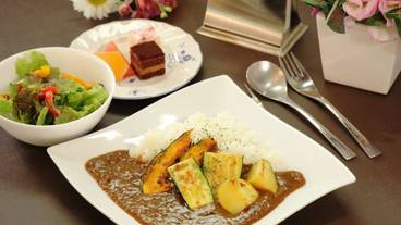 食事・飲み物 / 13