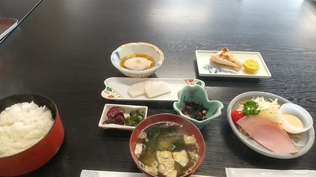 朝食