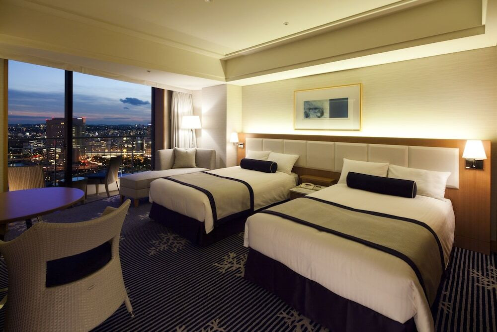 眺め抜群の最上階ラウンジ。専任バトラーサービスも4038975