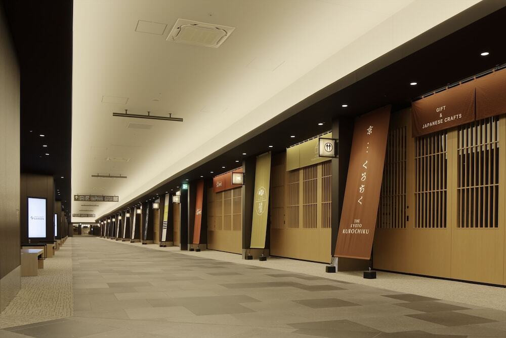 ショッピングモール