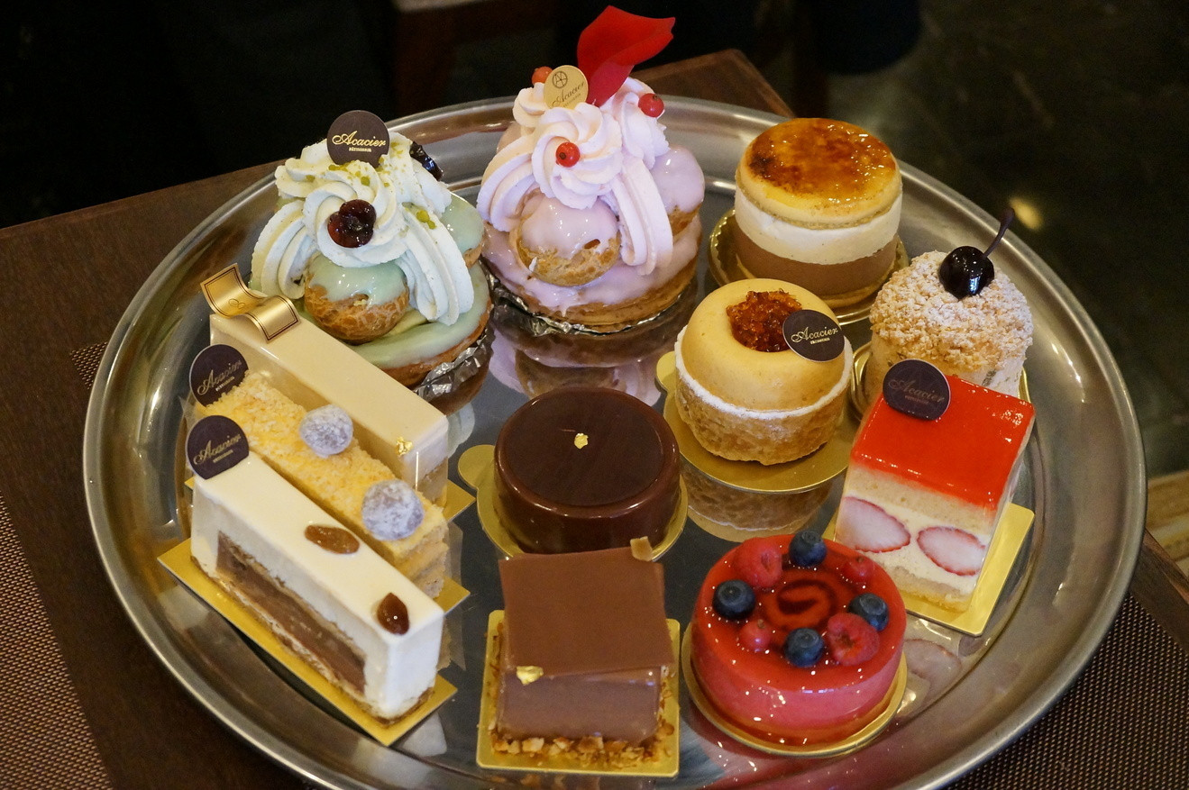 「アカシエ・サロン・ド・テ」料理 43630 プティガトー