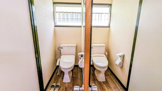 ツインルーム　共用バスルーム