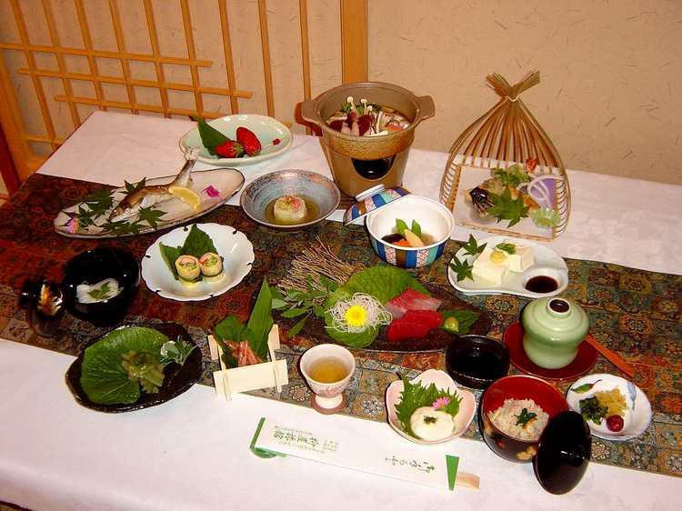 源泉かけ流しのお風呂と囲炉裏にまったり4023784