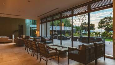 ロビーラウンジ / 12