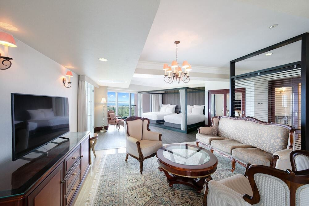 旧オキナワ マリオットからリブランド。眺望◎設備が充実！4379308