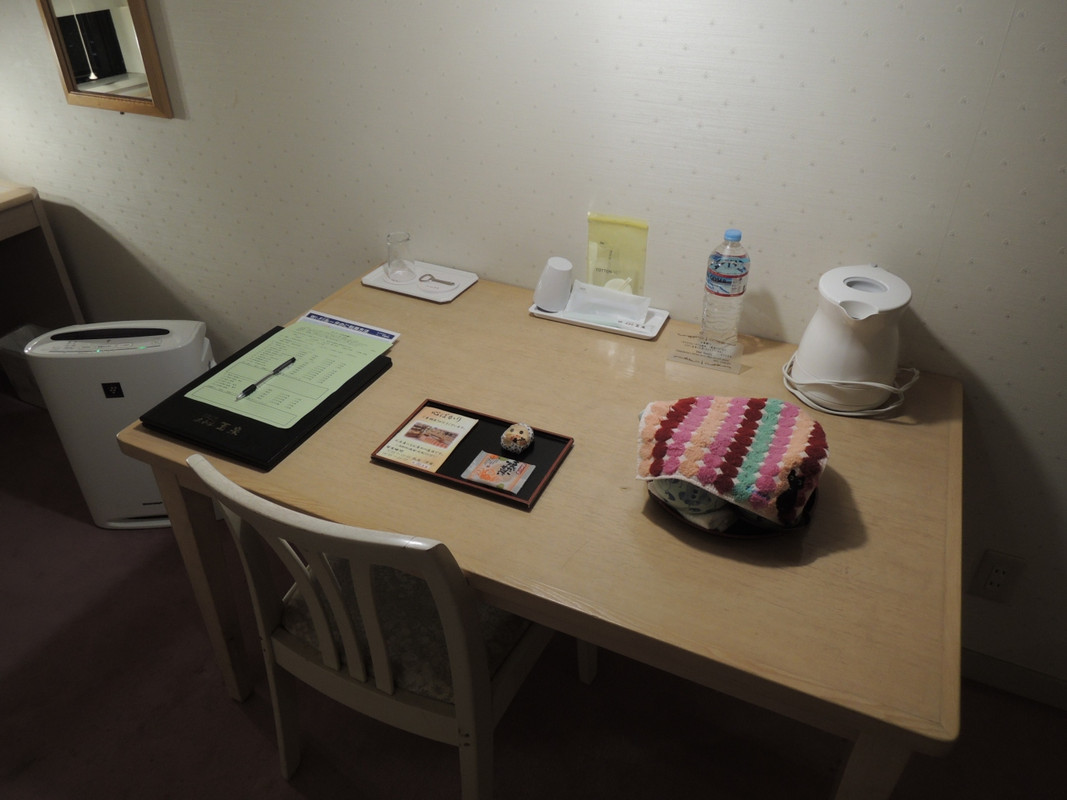 ダイニングテーブル