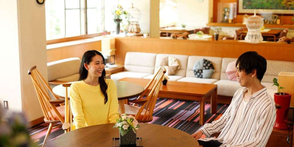 ロビーラウンジ