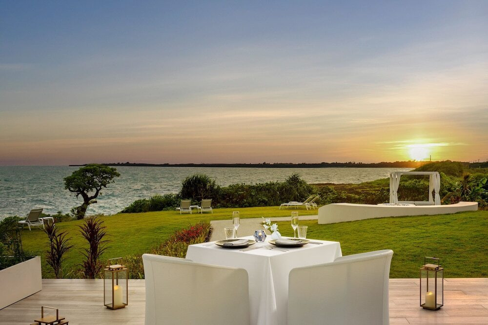 大人カップル旅は、ぜひ沖縄の素敵なホテルへ◎4235061