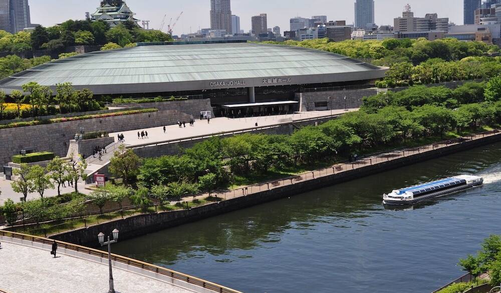 ワクワクしながら
車で大阪市内へ / 4
