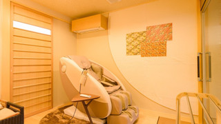 [山側眺望] 源泉半露天風呂付き特別和洋室 (2022年新登場)