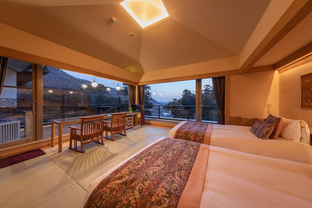 特別フロア六花 露天風呂付き竹林側和洋室 香(1)