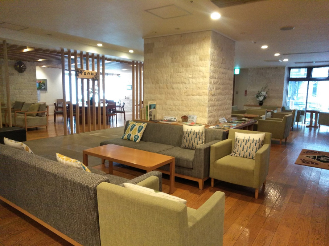 カフェ「やまのね」はコロナでお休みです。