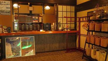 内部エントランス / 2