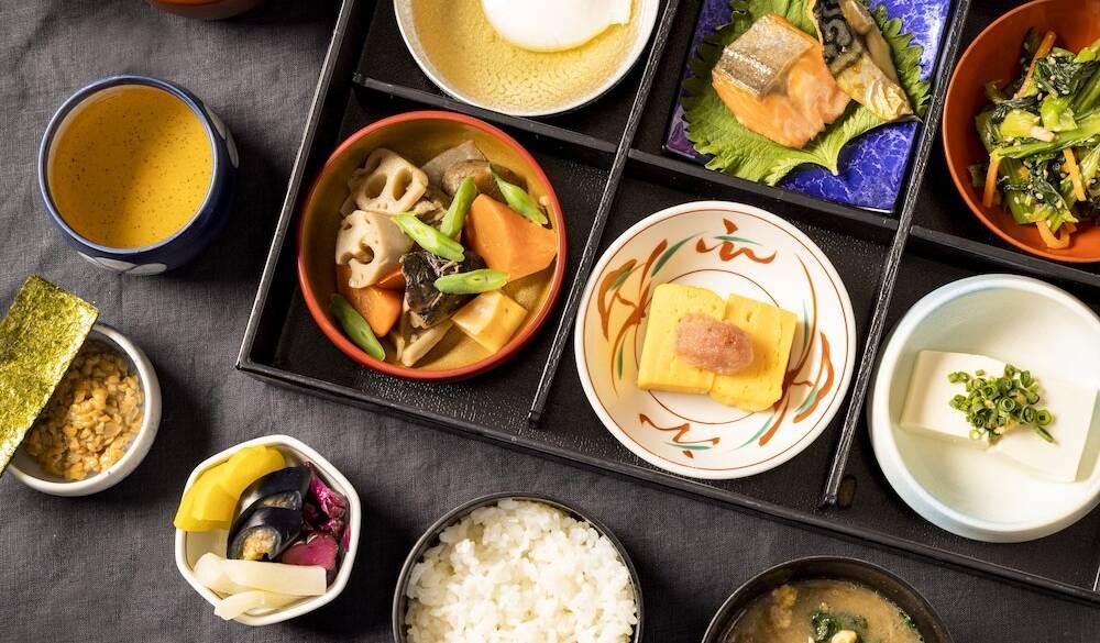 ビュッフェスタイルの
大満足モーニング / 3