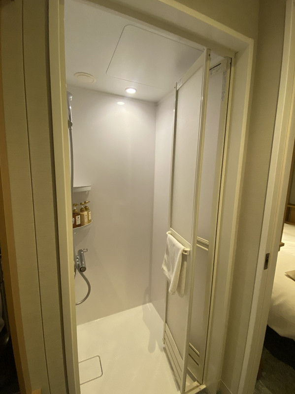 シャワールーム（客室内）