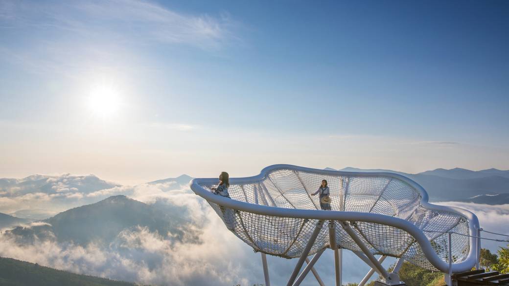 Cloud Pool / 1