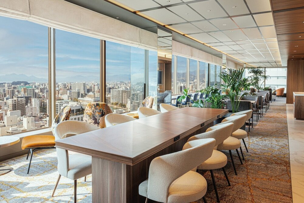 クラブラウンジ(昼)