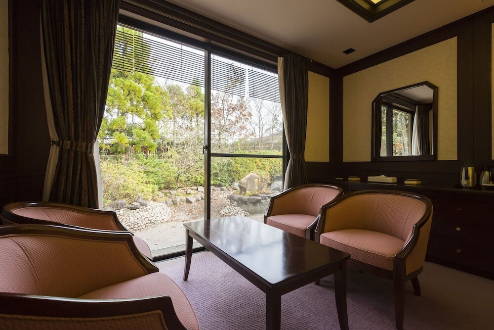 客室はわずか9室のみ。贅沢すぎる大人の隠れ宿4044126