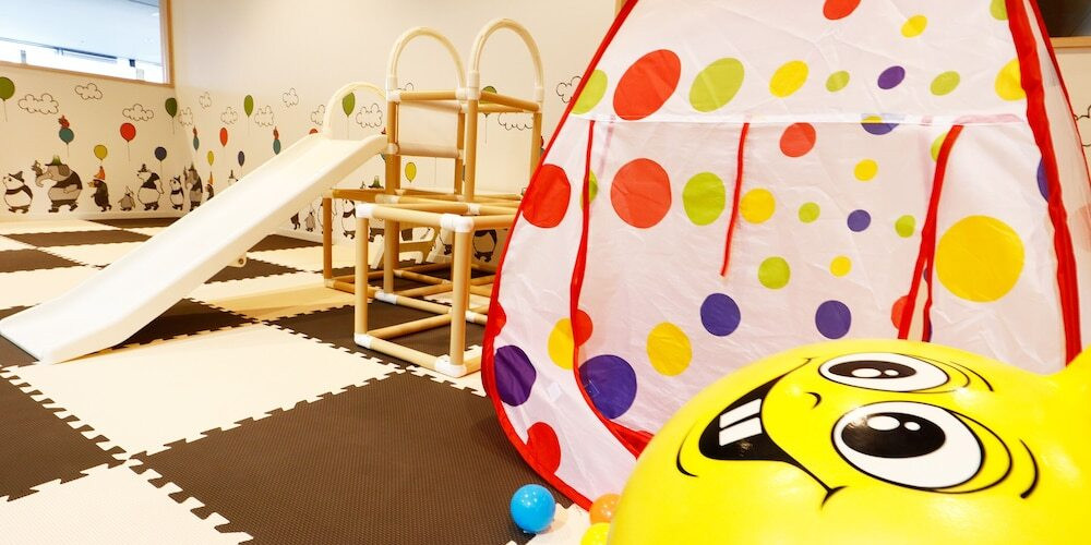 子供用の遊び場 - 屋内