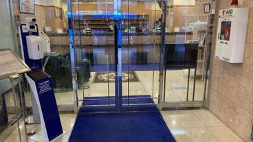 内部エントランス / 2