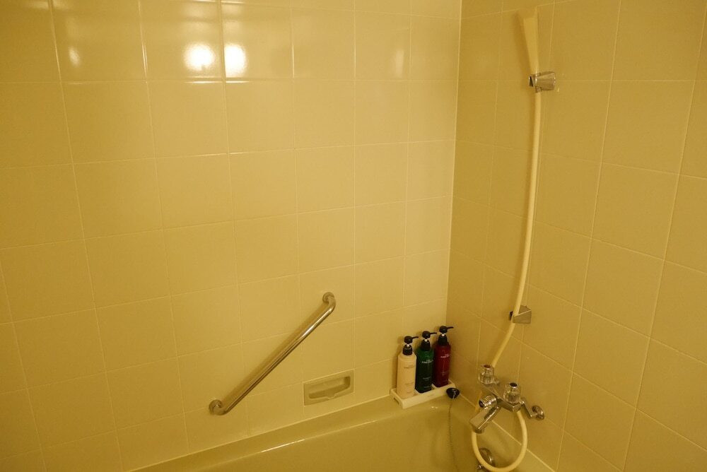 バスルームのシャワー