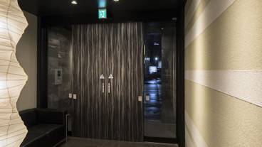 内部エントランス / 2