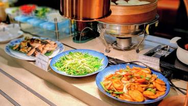 朝食ビュッフェ / 3