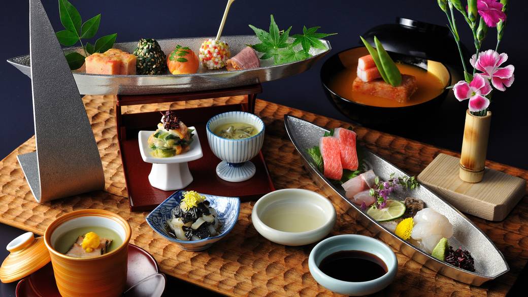 ダイニング 花火で
熱海の美味を味わう / 3