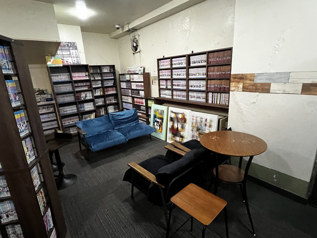 マンガ部屋があります