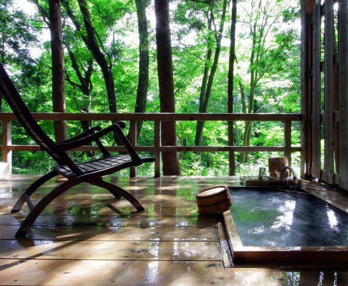 月の下に眠る 三日月 露天風呂 / 3