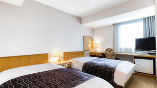 ツインルーム シングルベッド 2 台 喫煙可 (14㎡)