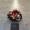 入口ホール　クリスマスリース飾ってありました