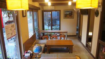 内部エントランス / 2