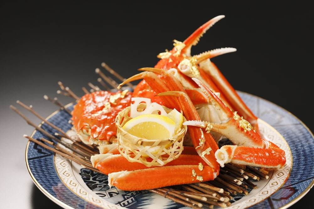 1.レトロでおしゃれなホテルで蟹尽くし！「金沢白鳥路　ホテル山楽」4242125