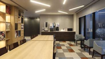 ロビーラウンジ / 9