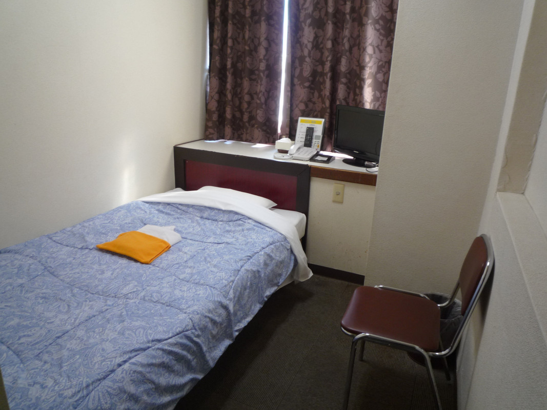 ６階　シングルも安っぽい！