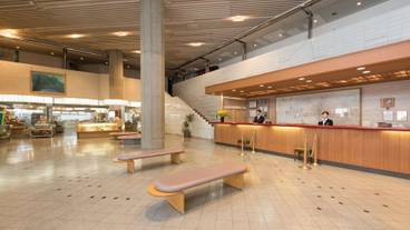 チェックイン / チェックアウト キオスク / 1