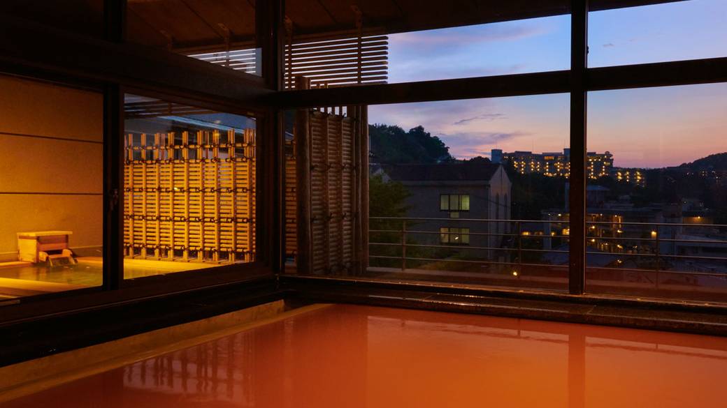 星の湯 内湯（金泉） / 1