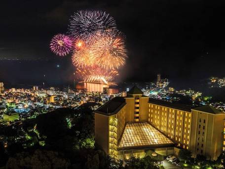 亀の井ホテル 熱海 / 1