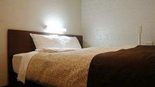 スタンダード ダブルルーム クイーンベッド 1 台 喫煙可