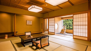 [禁煙] スイート「華扇」 内風呂あり(ガーデンビュー)