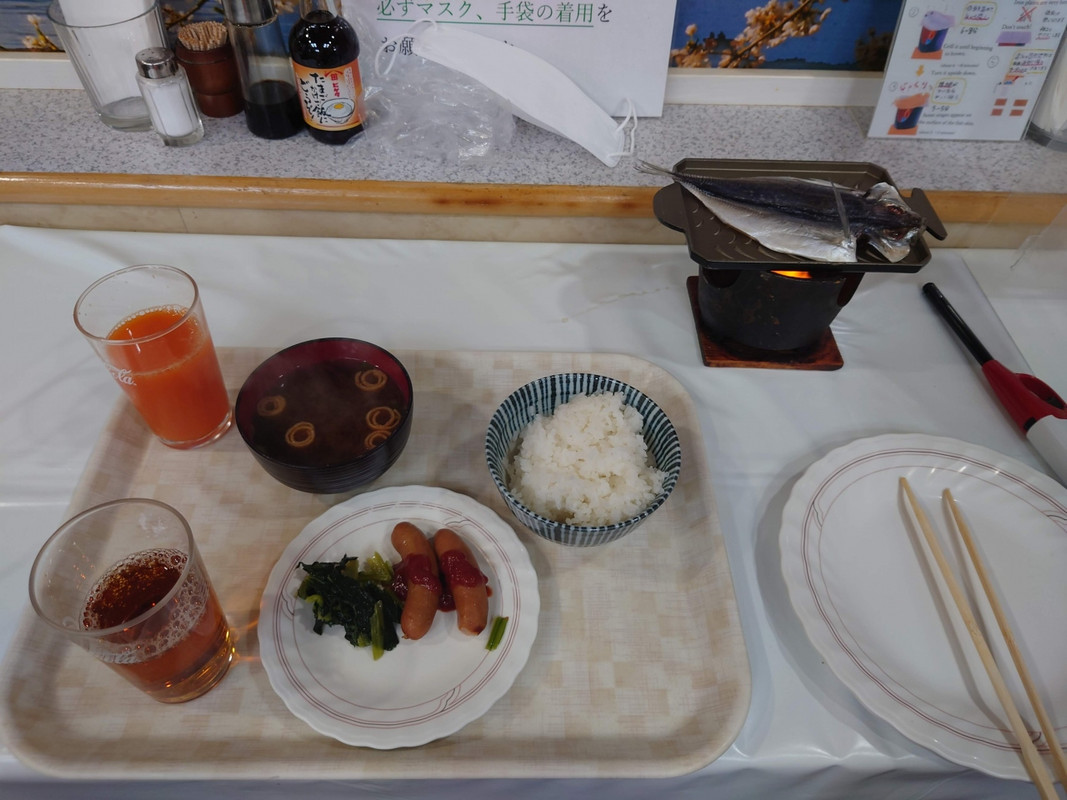 朝食はアジの開き以外に期待してはいけません。