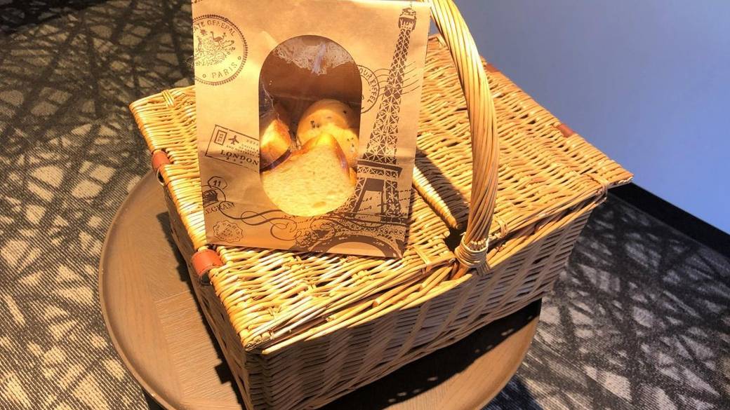 バスケット入り朝食を
客室でのんびり / 4